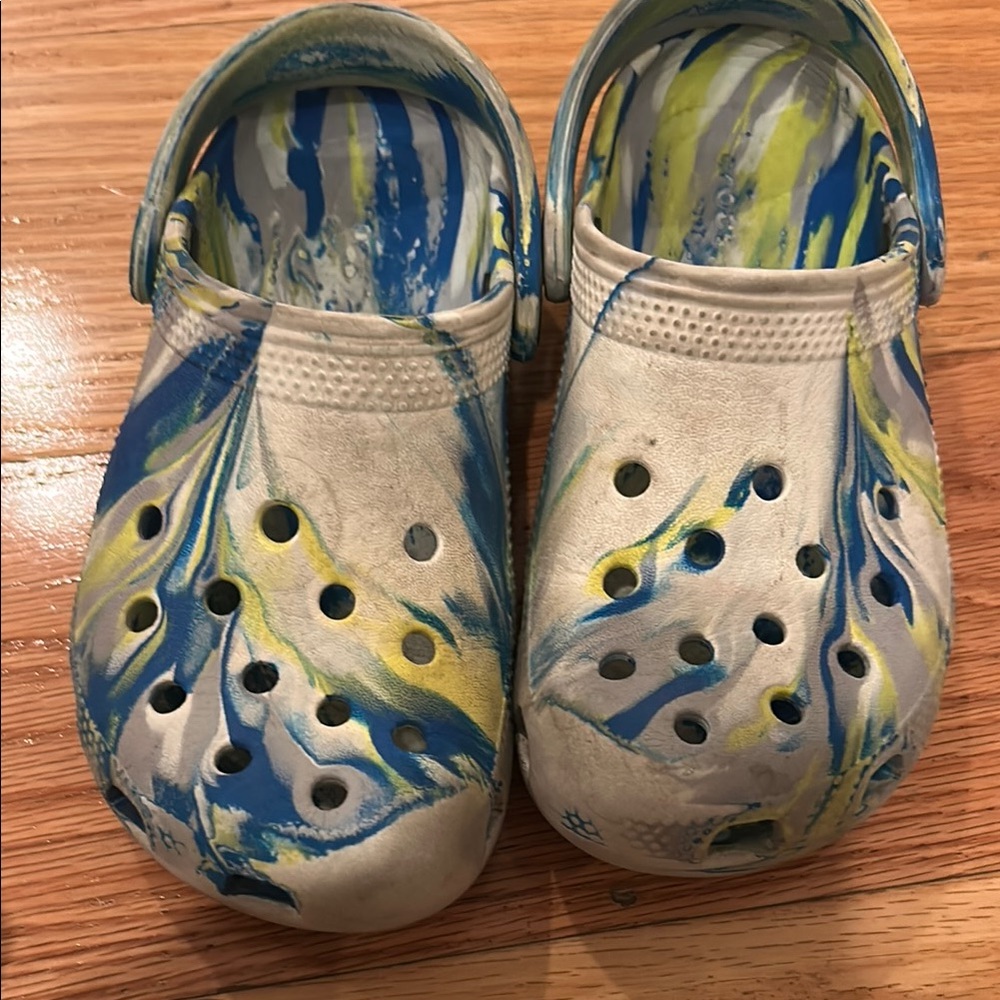 CROCS Kids Blue and Yellow Patterned Clogs